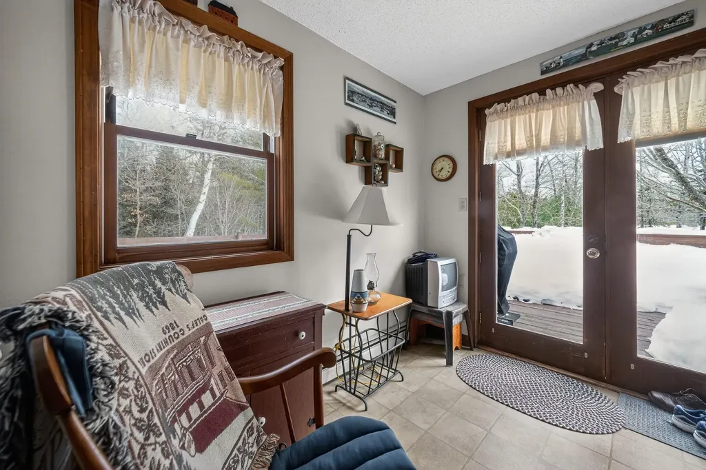 18 Manor View Drive Raymond NH 03077