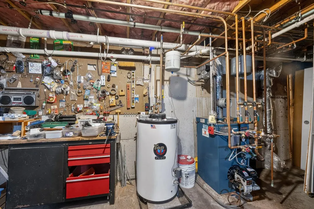 18 Manor View Drive Raymond NH 03077