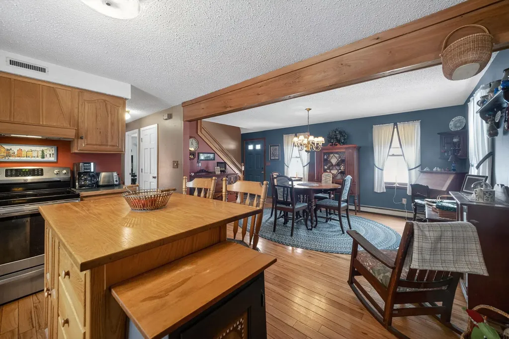 18 Manor View Drive Raymond NH 03077