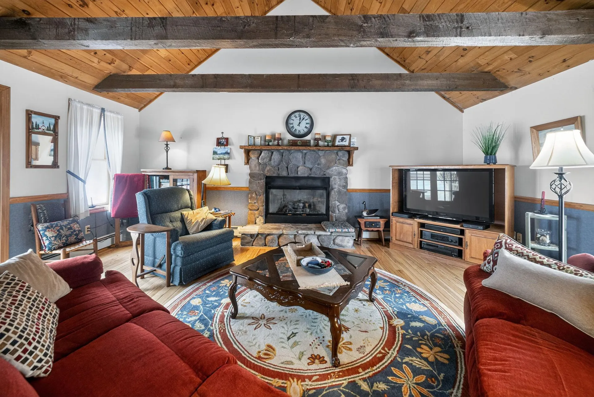 18 Manor View Drive Raymond NH 03077