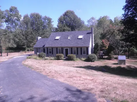 18 Manor View Drive Raymond NH 03077