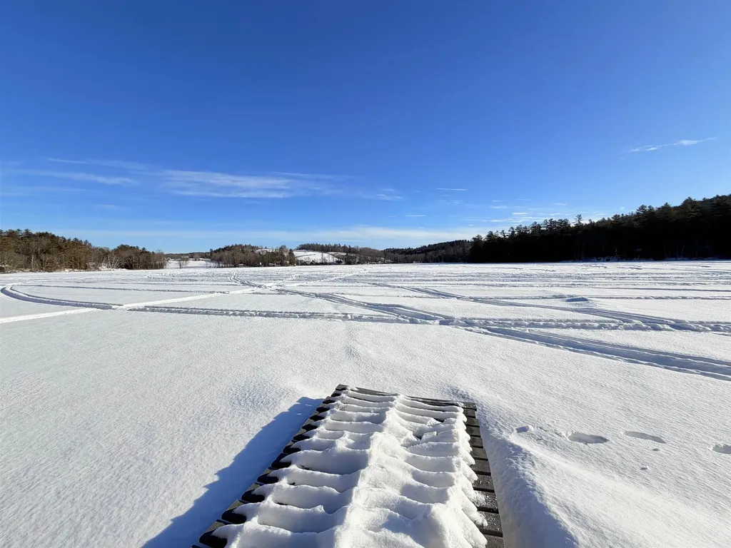 18 Ledge Road Croydon NH 03773