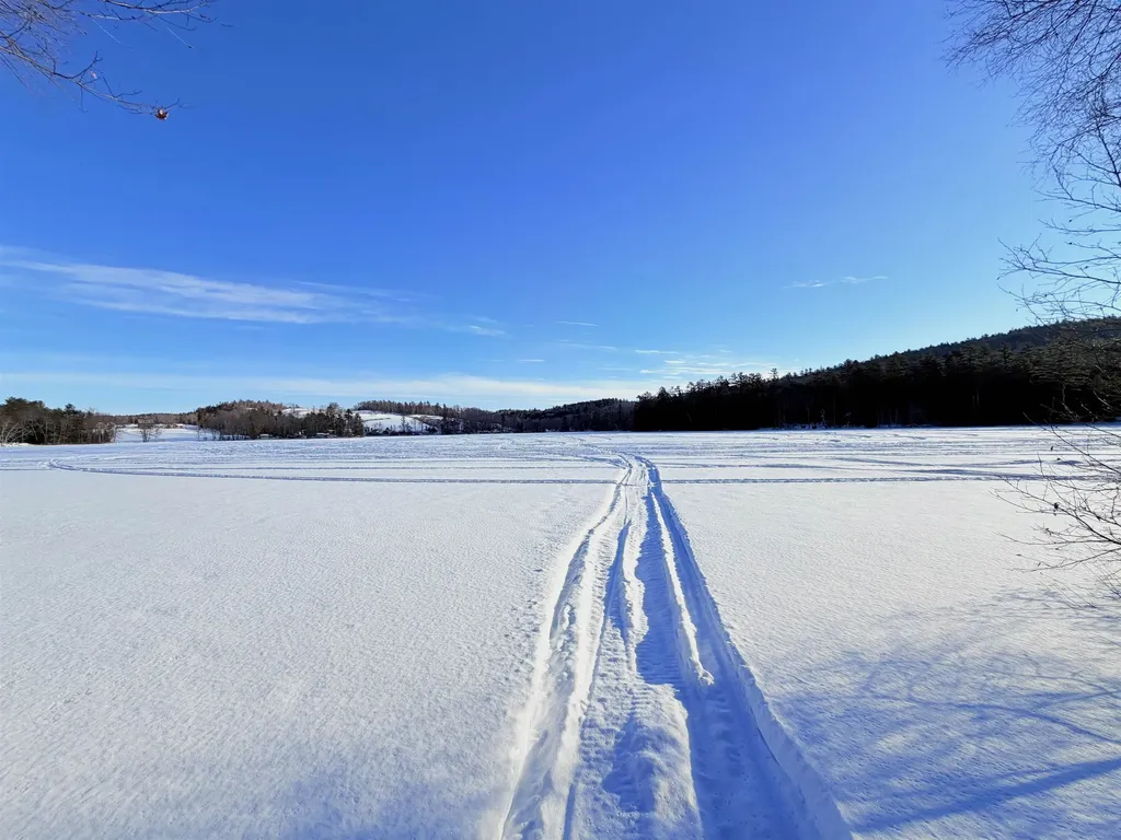 18 Ledge Road Croydon NH 03773