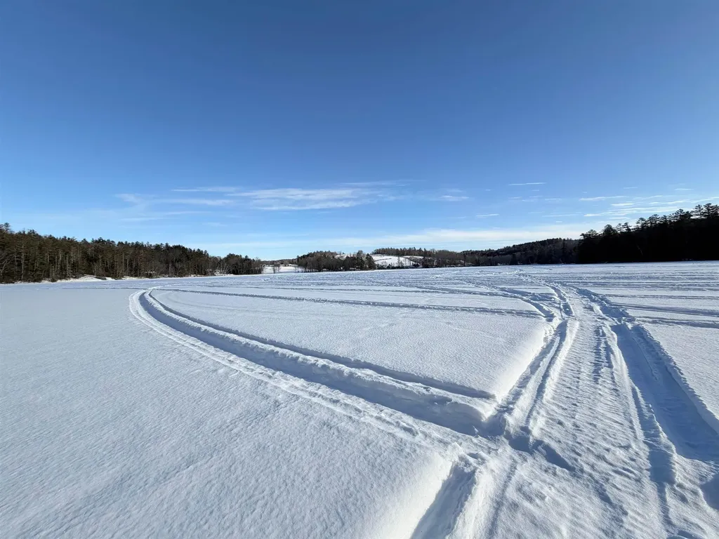 18 Ledge Road Croydon NH 03773