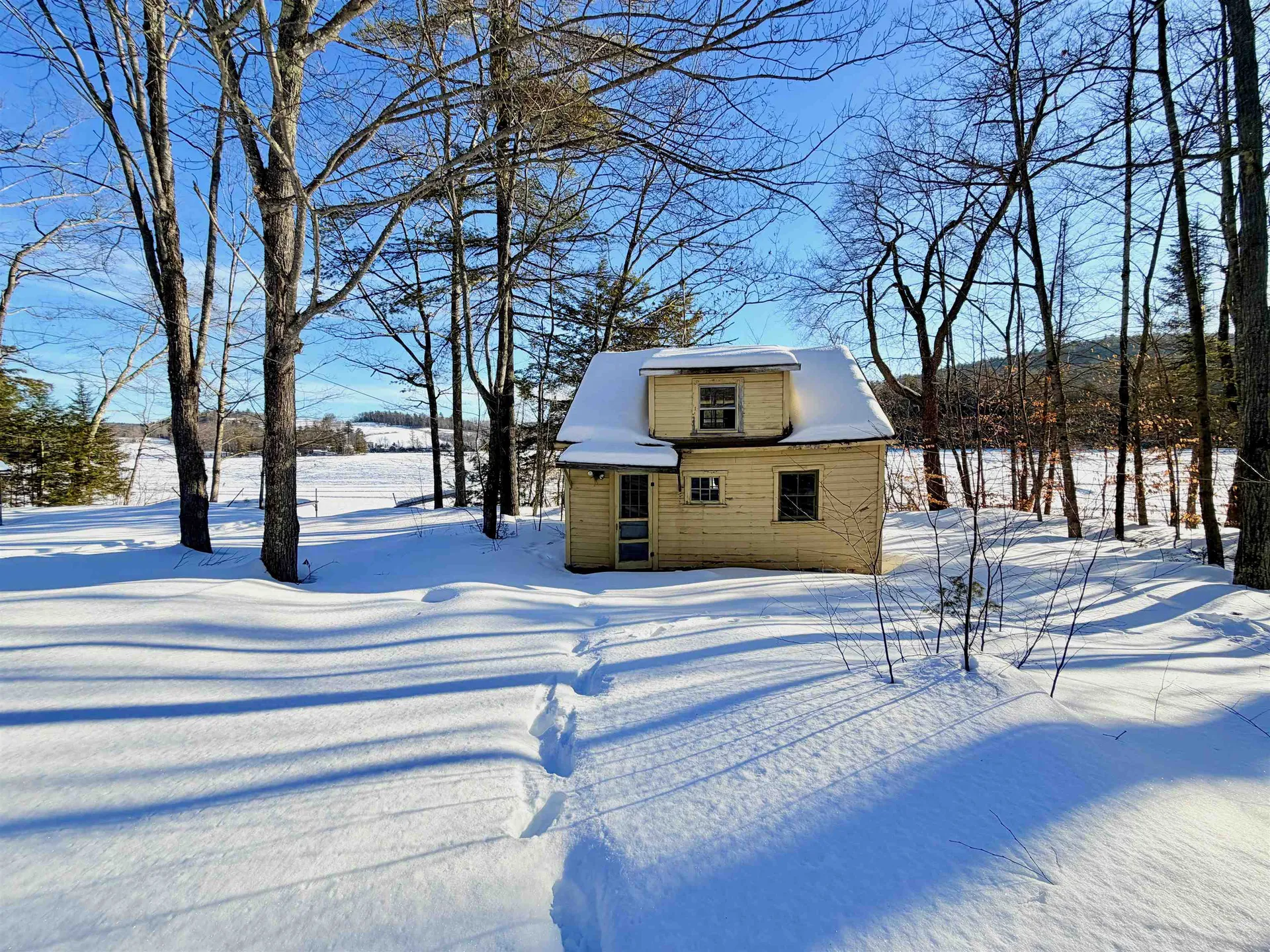 18 Ledge Road Croydon NH 03773