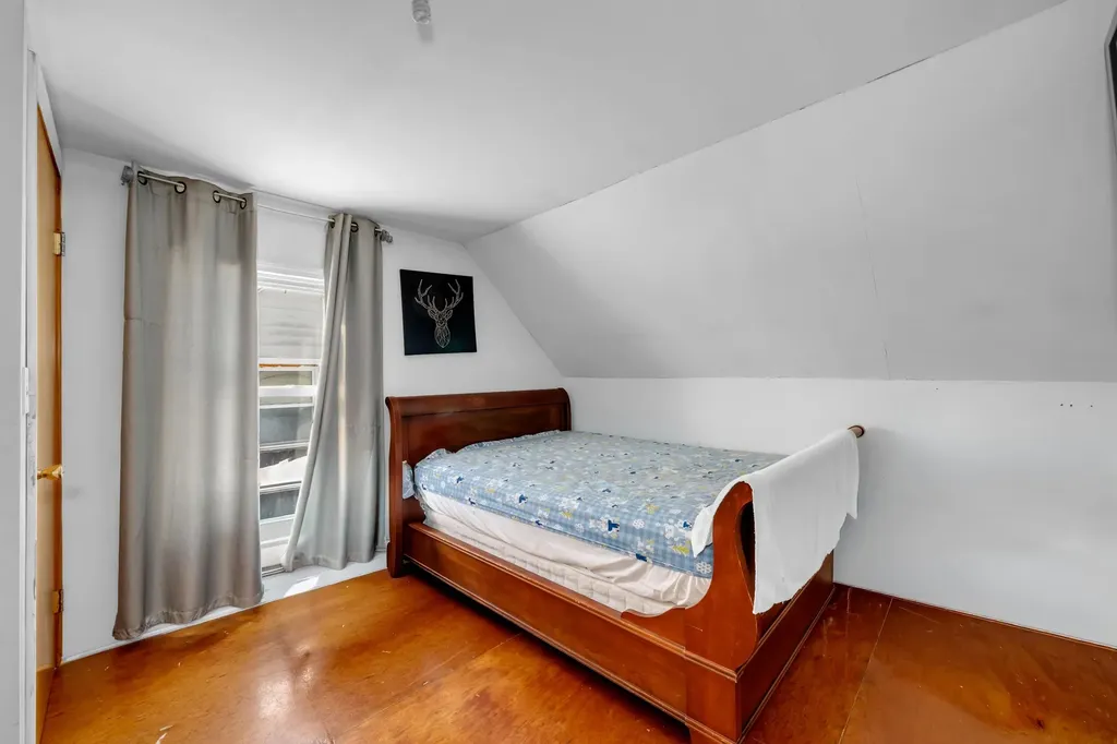 103 Ash Street Nashua NH 03060-4543