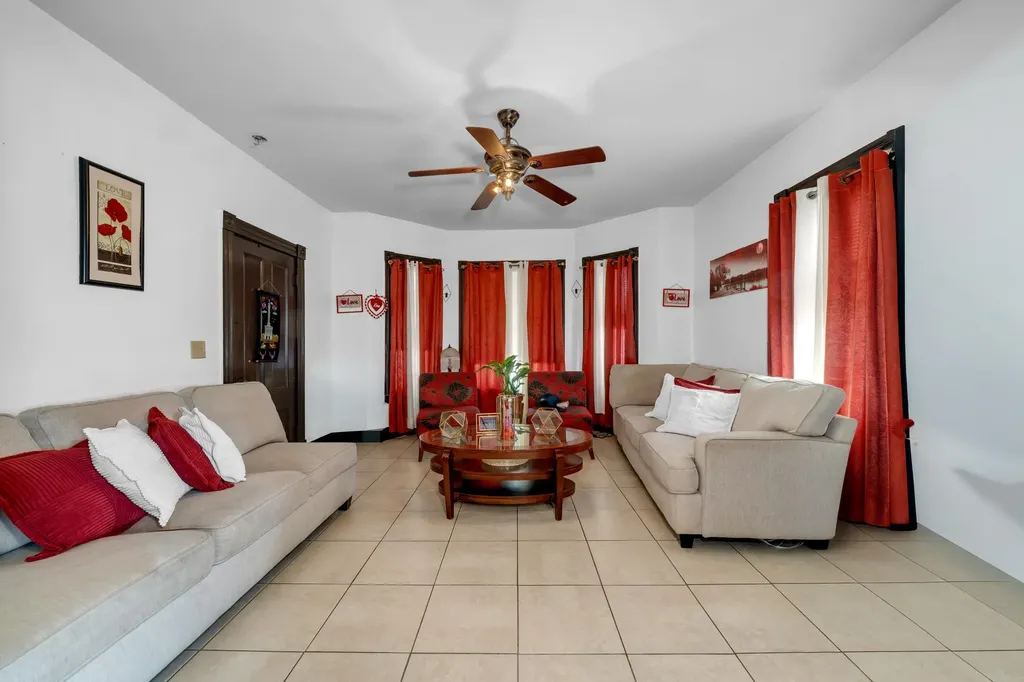 103 Ash Street Nashua NH 03060-4543