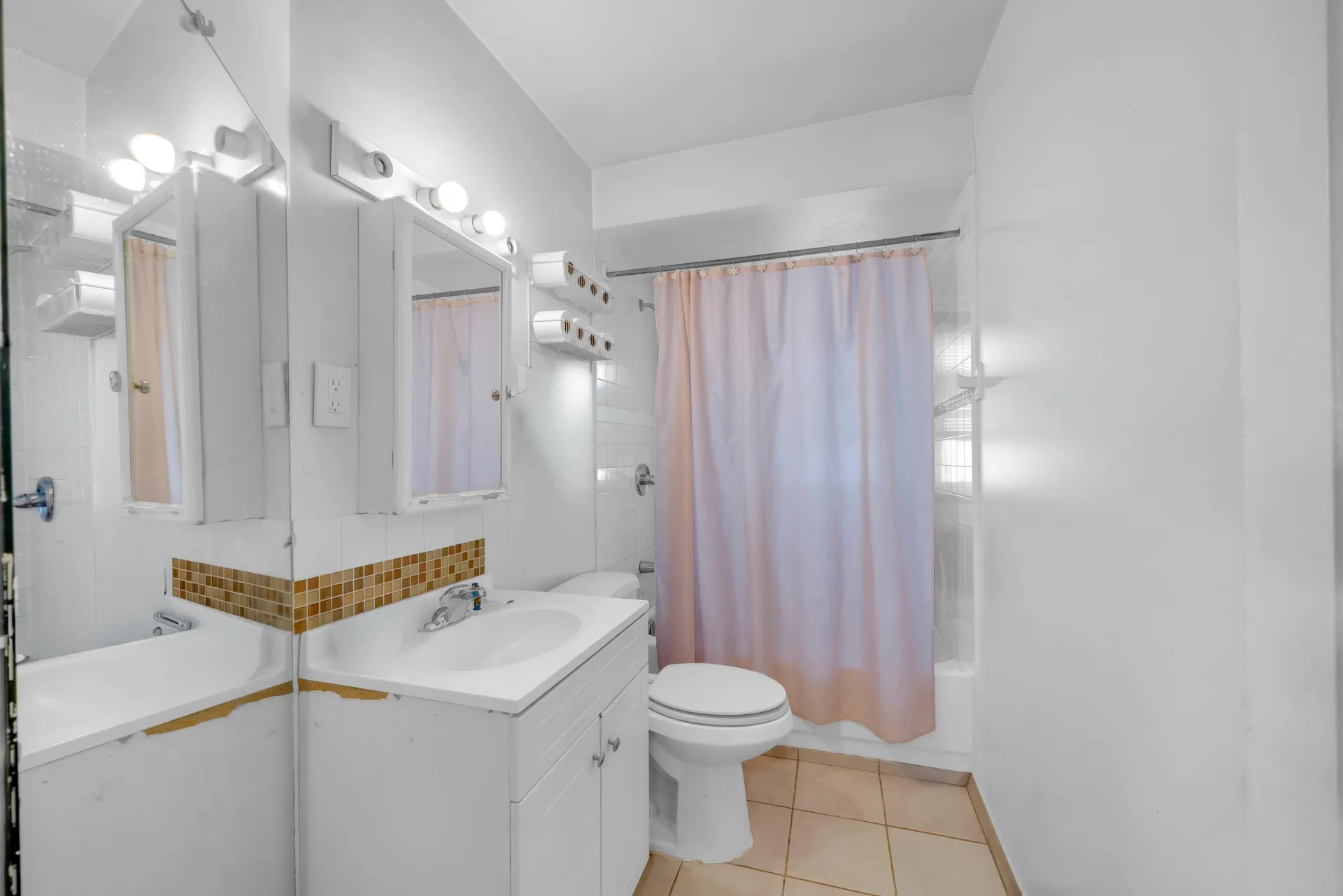 103 Ash Street Nashua NH 03060-4543