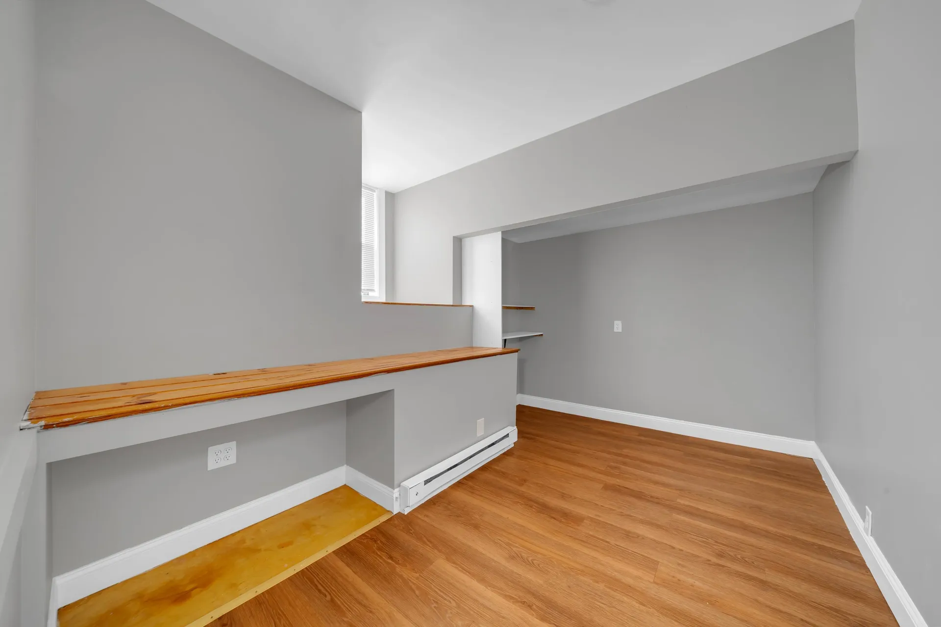 103 Ash Street Nashua NH 03060-4543