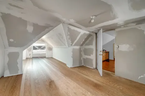 103 Ash Street Nashua NH 03060-4543