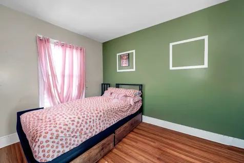 103 Ash Street Nashua NH 03060-4543