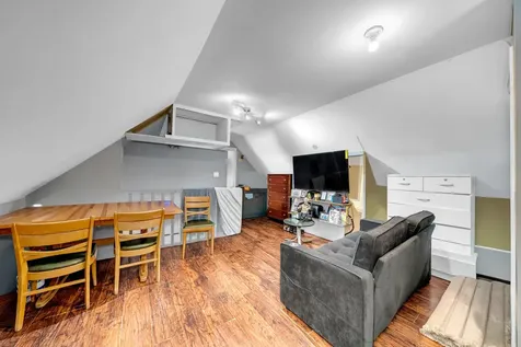 103 Ash Street Nashua NH 03060-4543