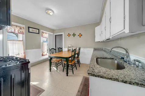 103 Ash Street Nashua NH 03060-4543