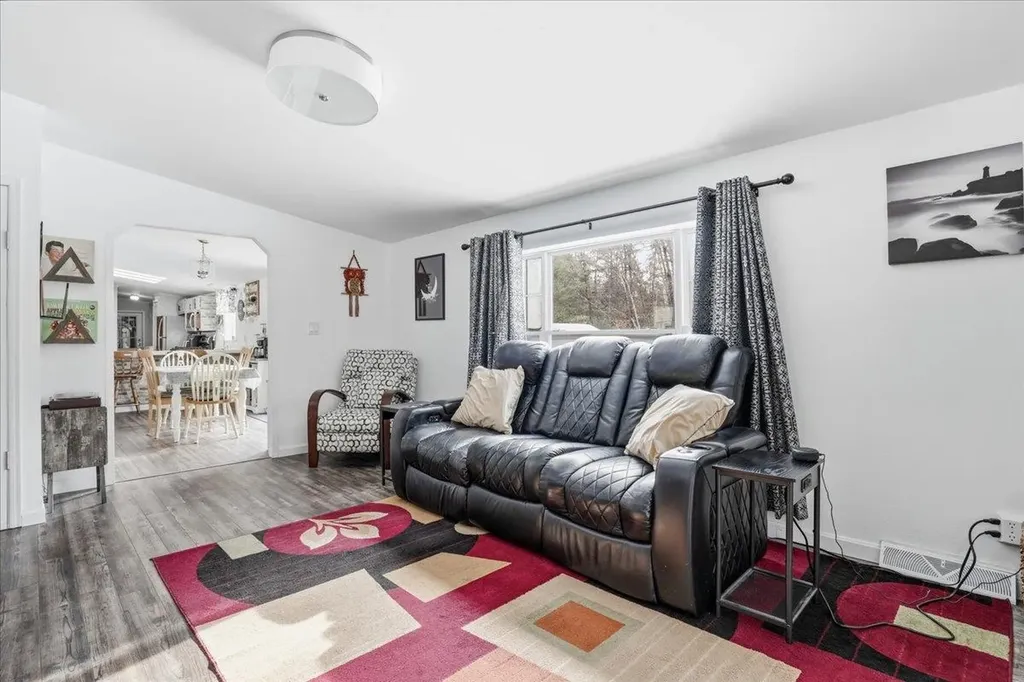 5 Pamela Drive Hopkinton NH 03229