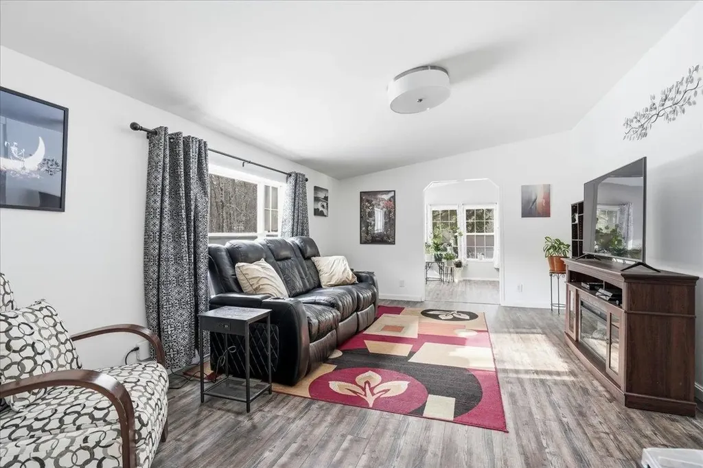 5 Pamela Drive Hopkinton NH 03229