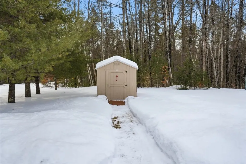 5 Pamela Drive Hopkinton NH 03229