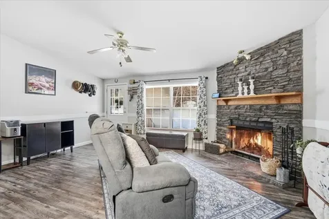 5 Pamela Drive Hopkinton NH 03229