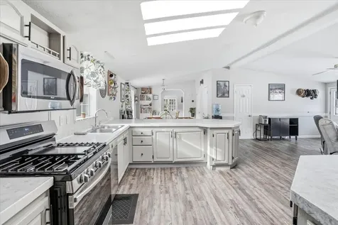 5 Pamela Drive Hopkinton NH 03229