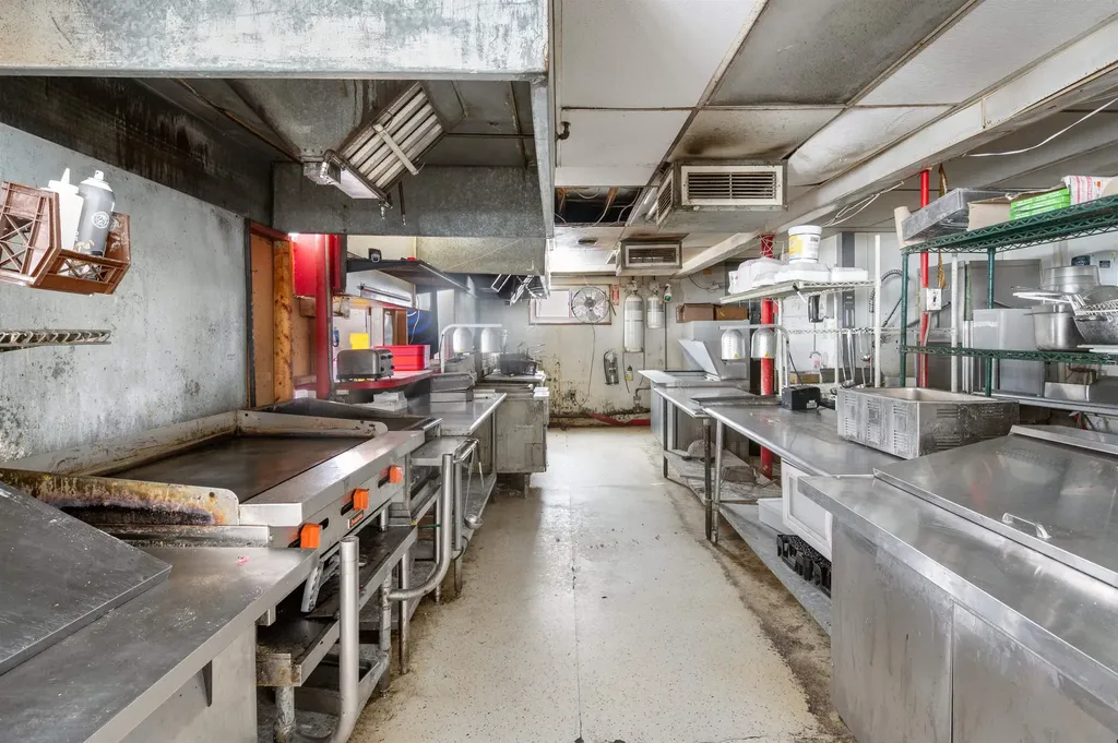 691 Endicott Street N Laconia NH 03246