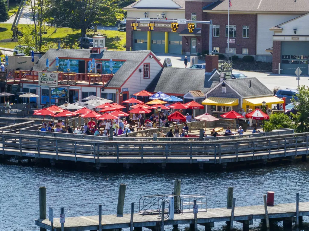 691 Endicott Street N Laconia NH 03246