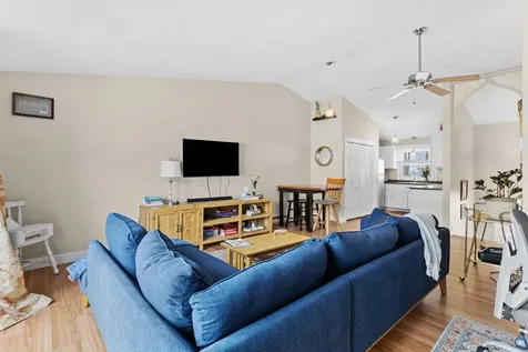 883 Mammoth Road Manchester NH 03104