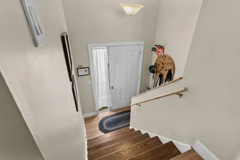 883 Mammoth Road Manchester NH 03104