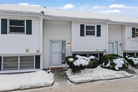 883 Mammoth Road Manchester NH 03104