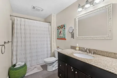 883 Mammoth Road Manchester NH 03104