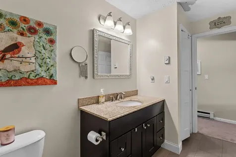 883 Mammoth Road Manchester NH 03104