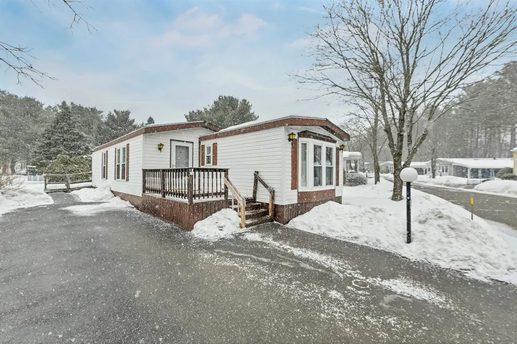 179 Donald Drive Goffstown NH 03045