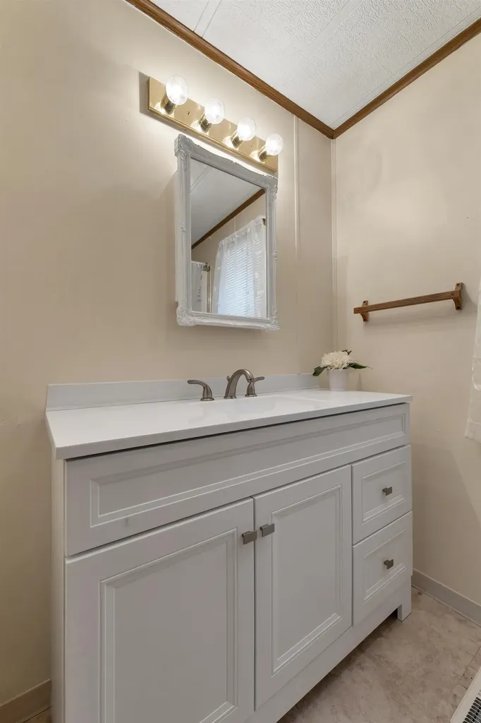 179 Donald Drive Goffstown NH 03045