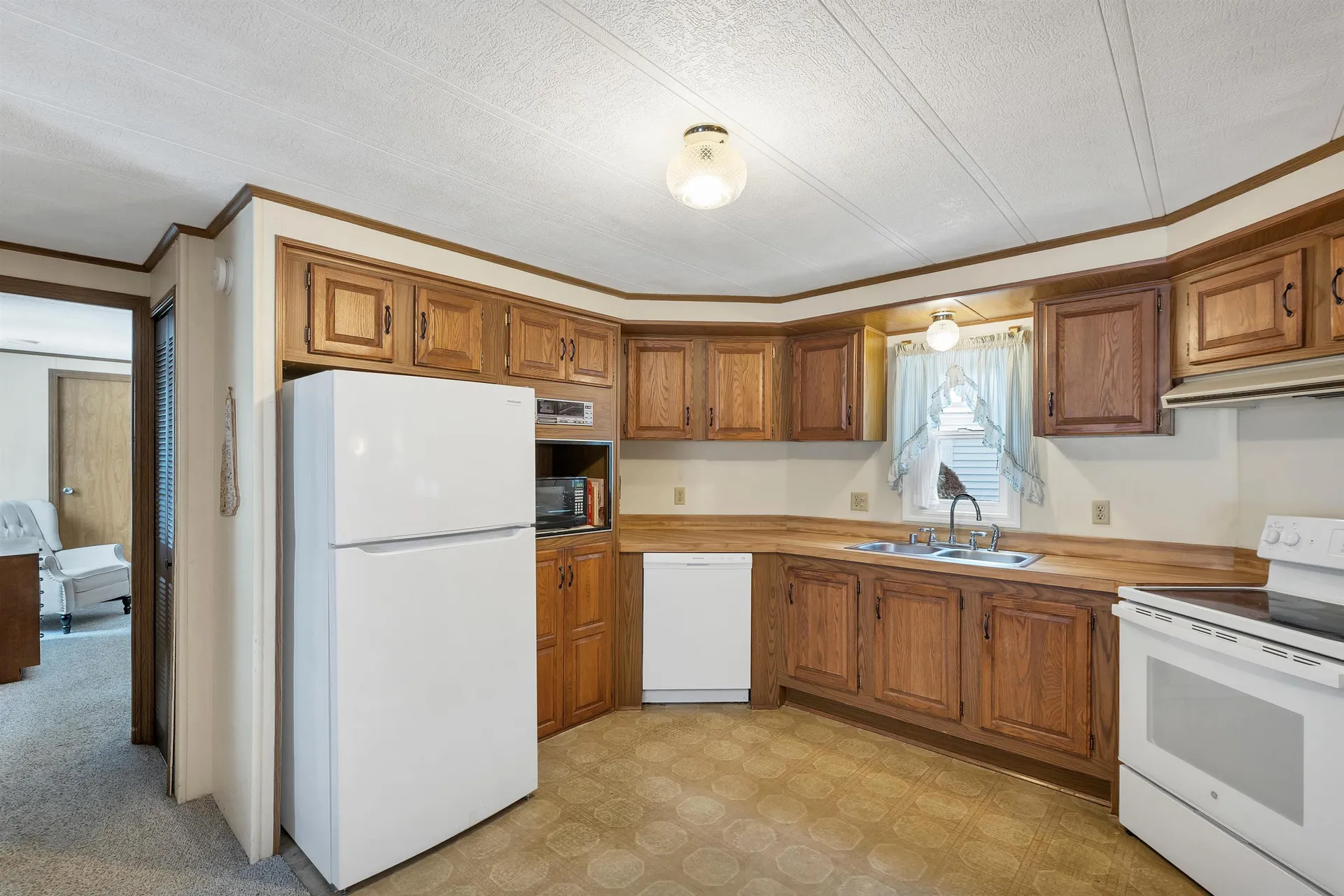 179 Donald Drive Goffstown NH 03045