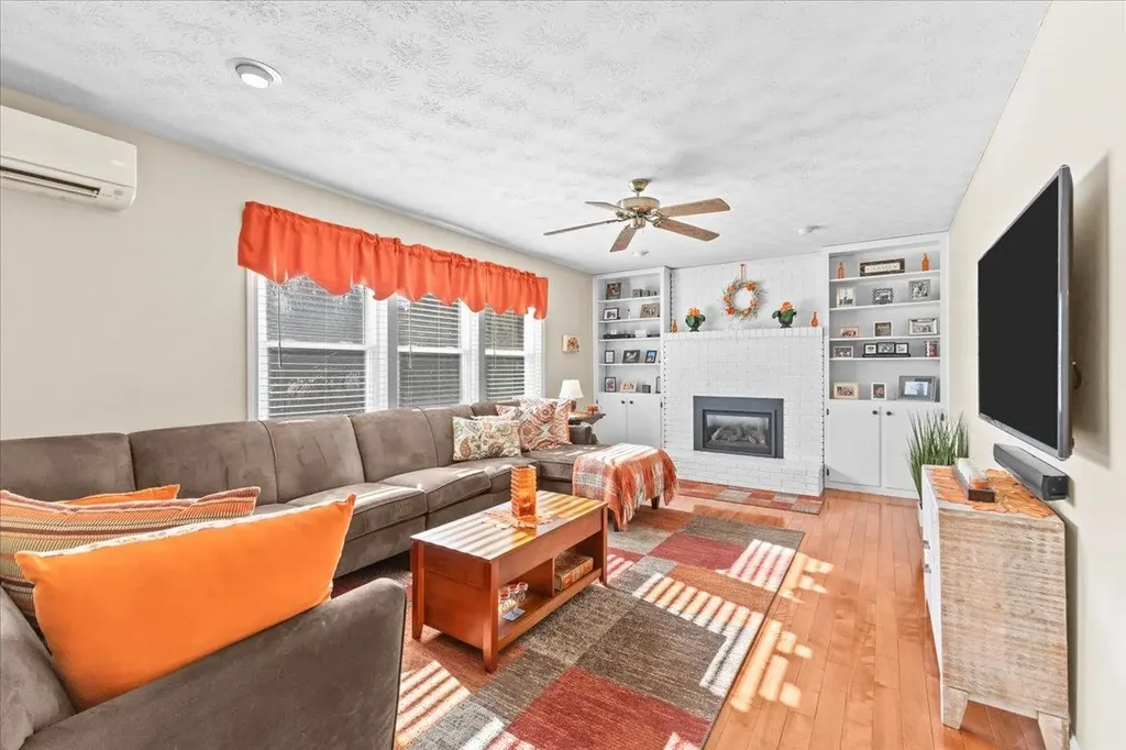 19 Dubois Drive South Burlington VT 05403