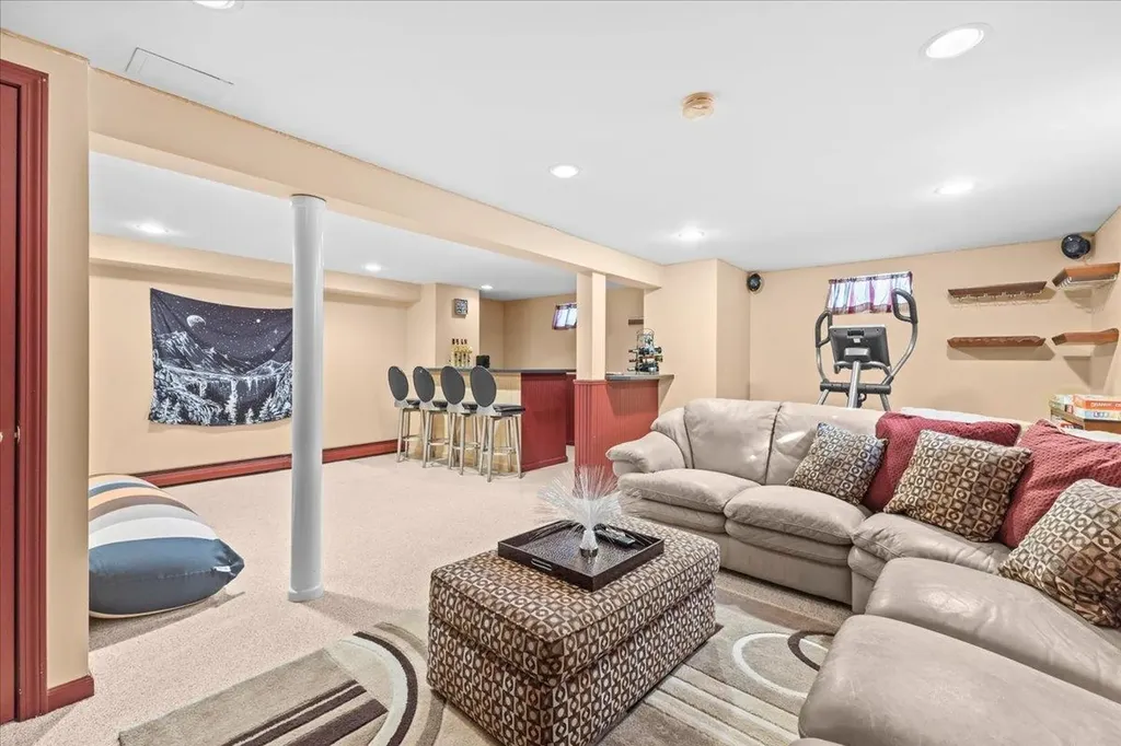 19 Dubois Drive South Burlington VT 05403