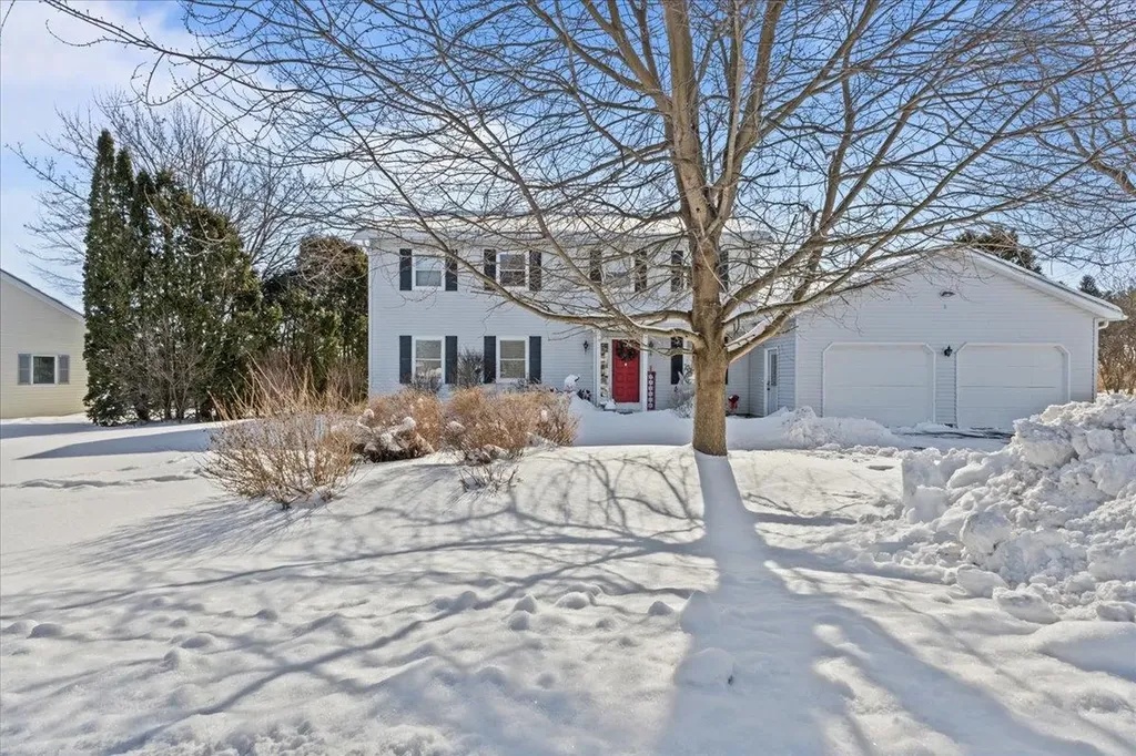 19 Dubois Drive South Burlington VT 05403