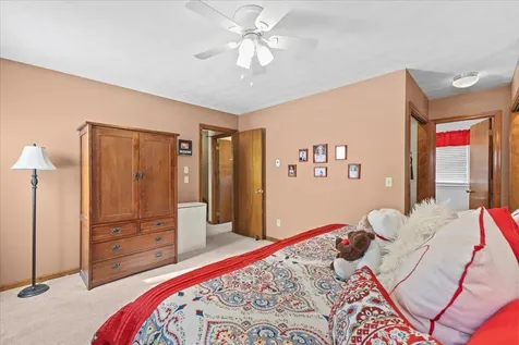 19 Dubois Drive South Burlington VT 05403