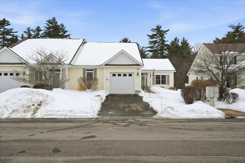 74 Old Stage Road Litchfield NH 03052