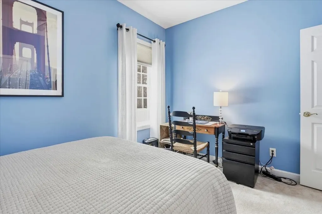 74 Old Stage Road Litchfield NH 03052