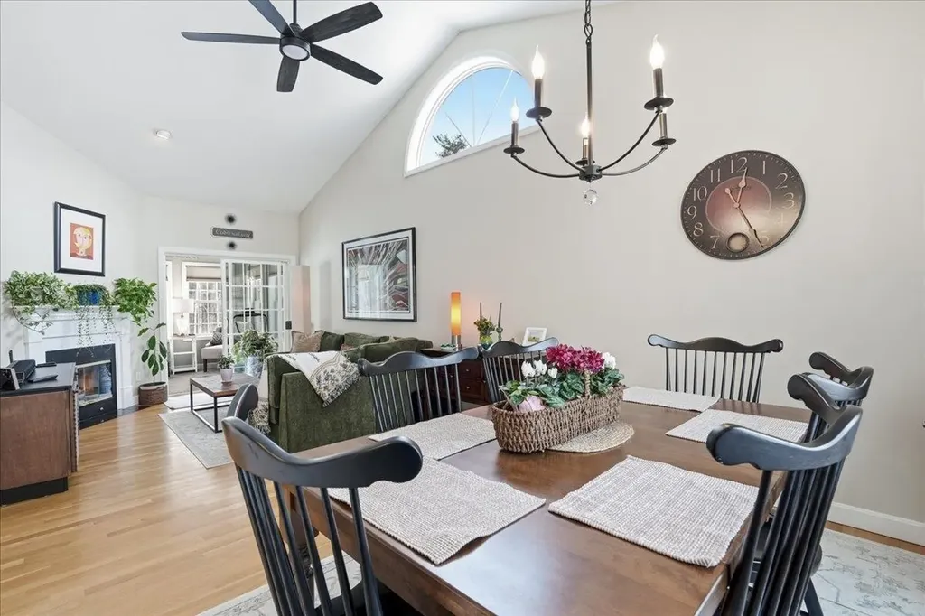 74 Old Stage Road Litchfield NH 03052