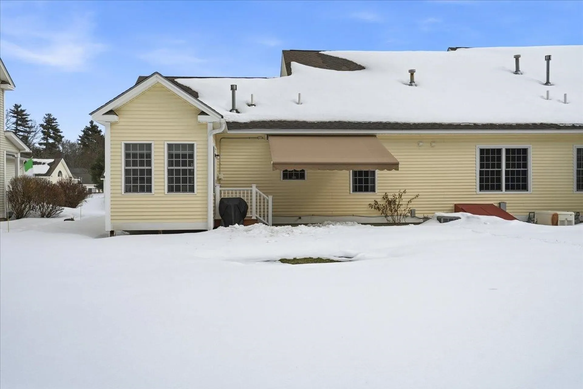 74 Old Stage Road Litchfield NH 03052