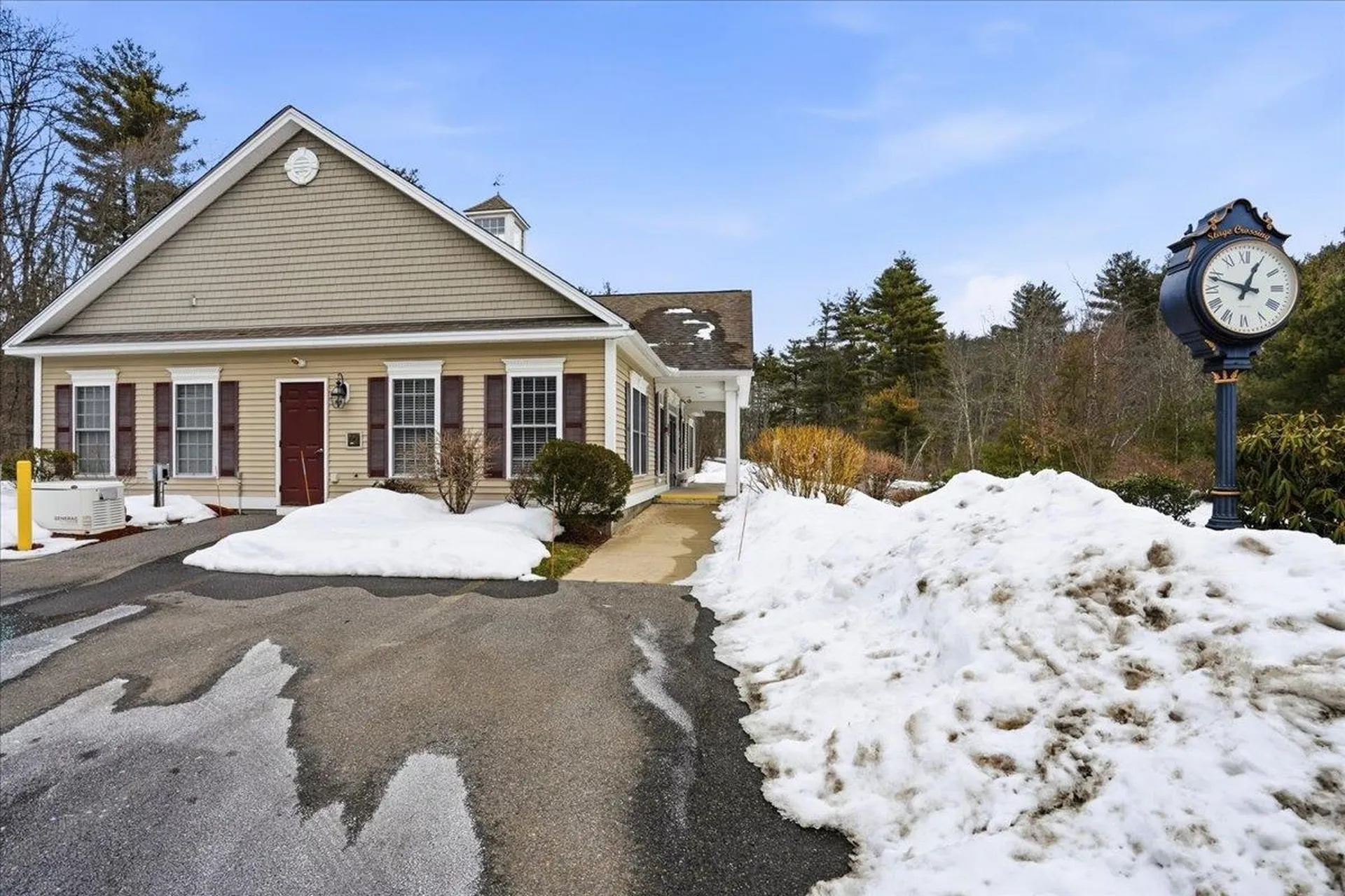 74 Old Stage Road Litchfield NH 03052