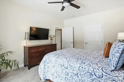 74 Old Stage Road Litchfield NH 03052