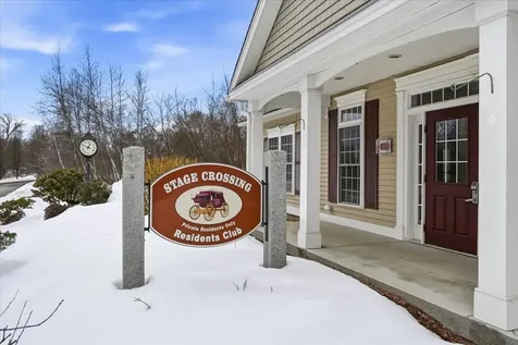 74 Old Stage Road Litchfield NH 03052