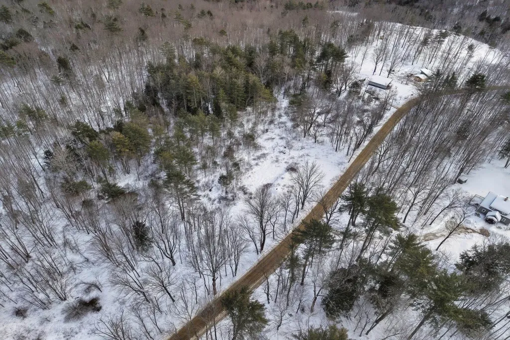 793 Texas Hill Road Plymouth NH 03264