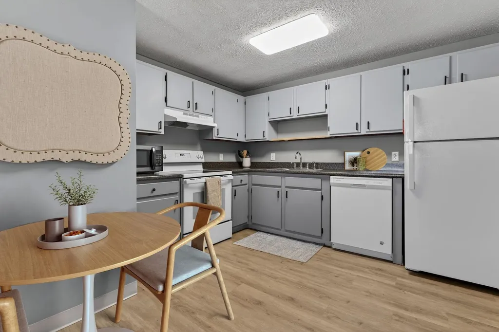 55 Log Street Manchester NH 03102