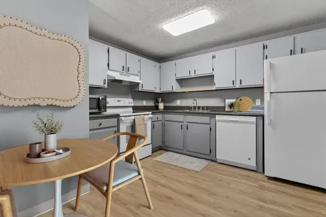 55 Log Street Manchester NH 03102