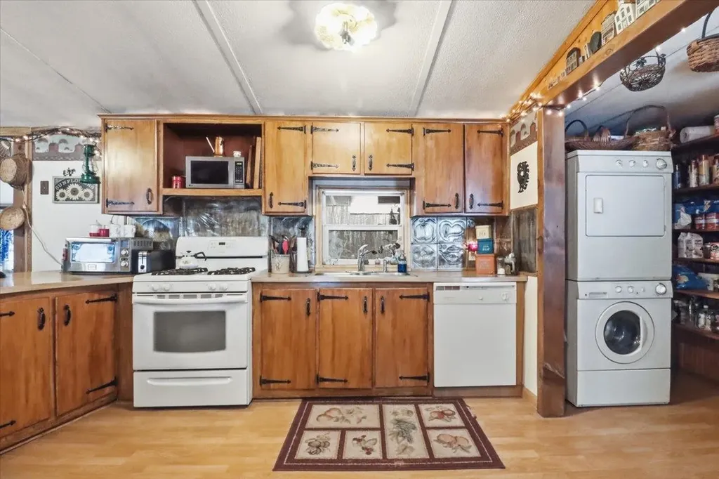 389 Buck Hill Road East Hinesburg VT 05461