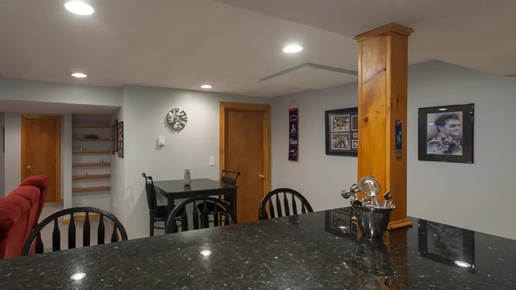 16 Cortland Road Milford NH 03055