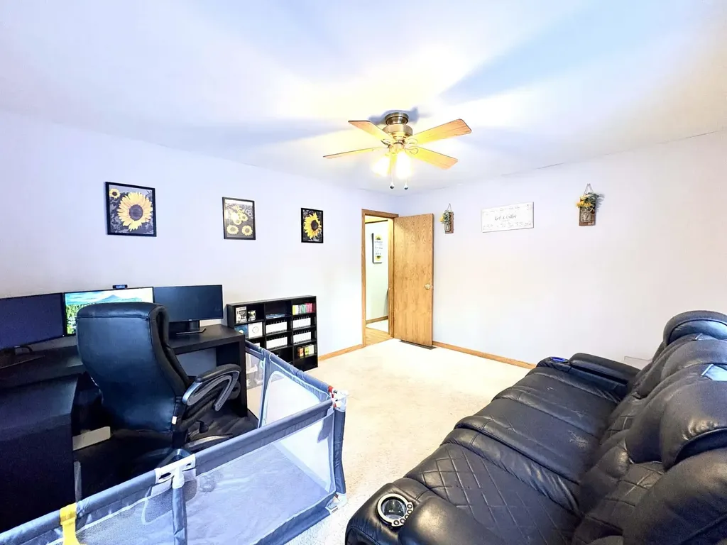 16 Cortland Road Milford NH 03055