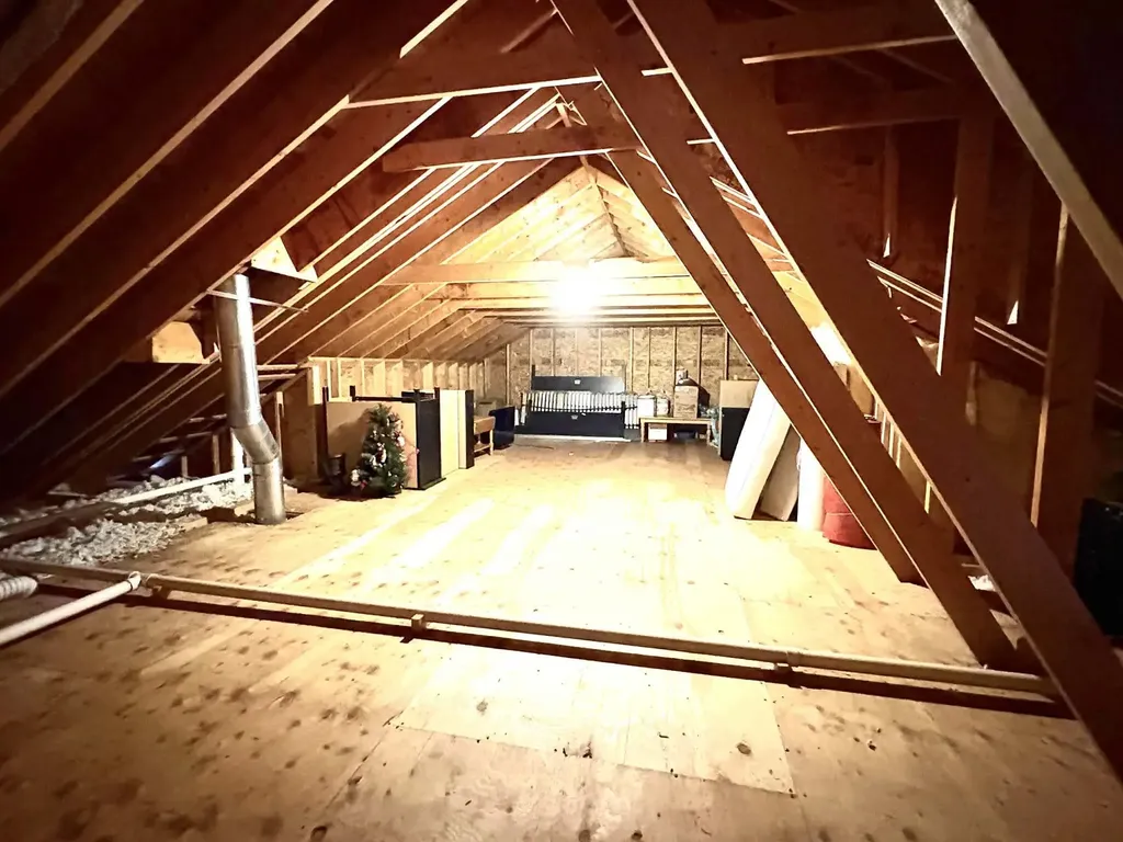 16 Cortland Road Milford NH 03055